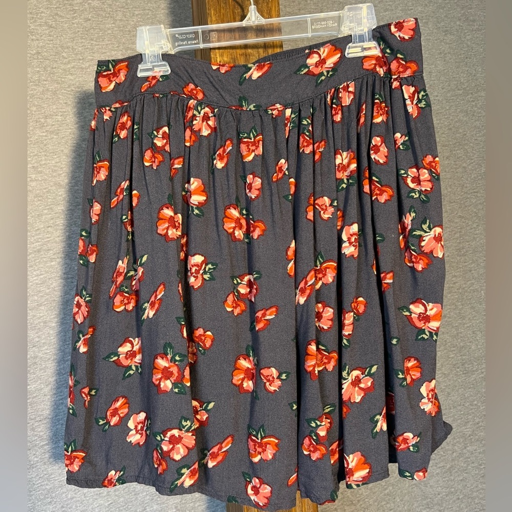 Hollister skirt‎